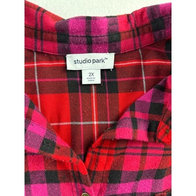 Plaid Button-Down Shirt By Studio Park Size 2X Red & Pink Checkered Pattern