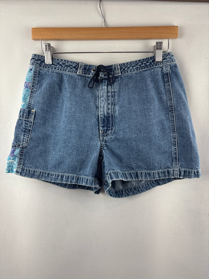 Women’s Old Navy Size 4 Blue Mini Jean Shorts w/ Floral Accents