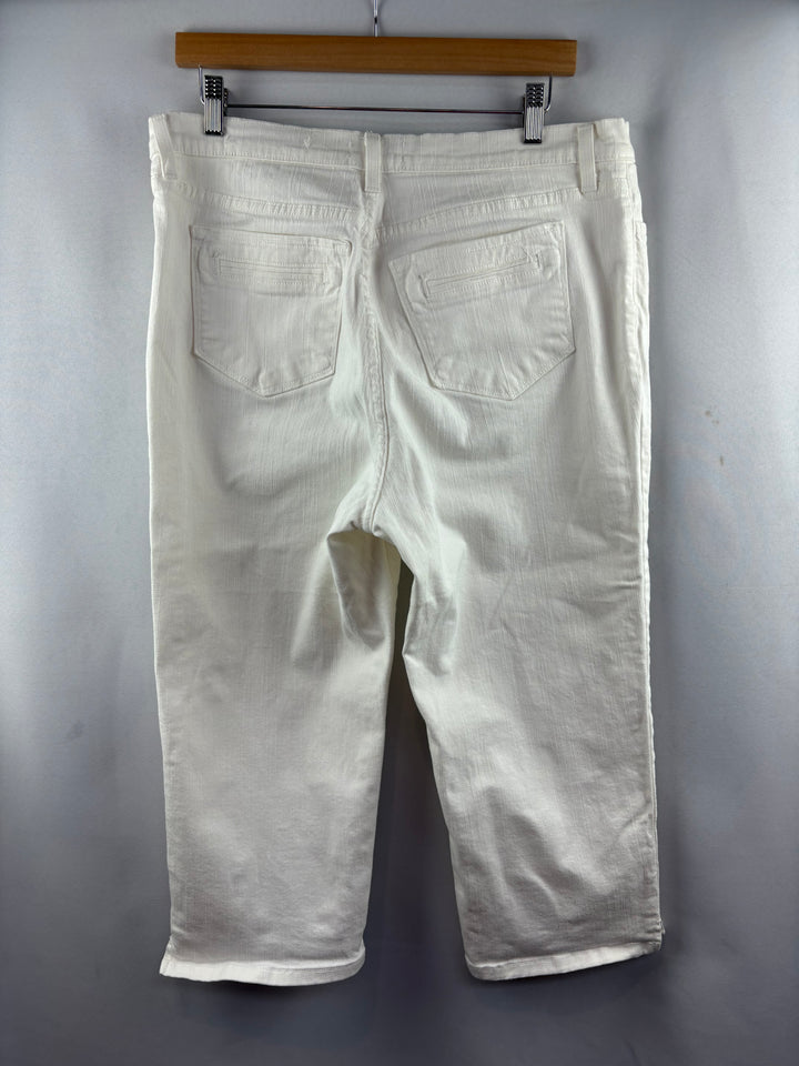 Women’s NYDJ  Size 16 White Jean Capris