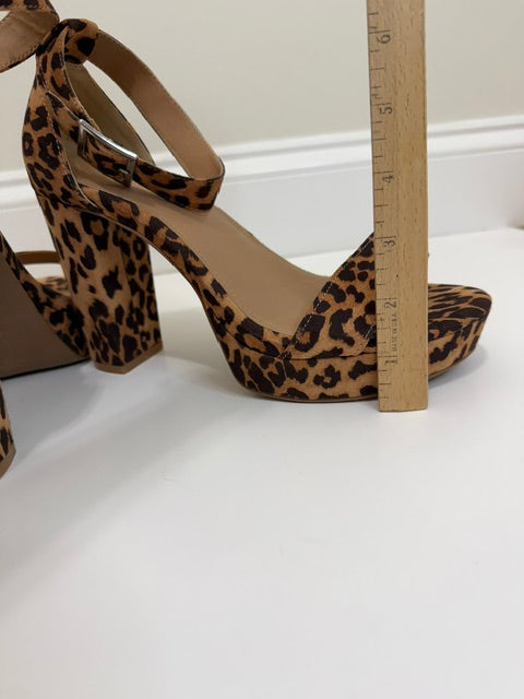 Torrid Leopard Platform Heels Sandals Sz9.5WW NWT