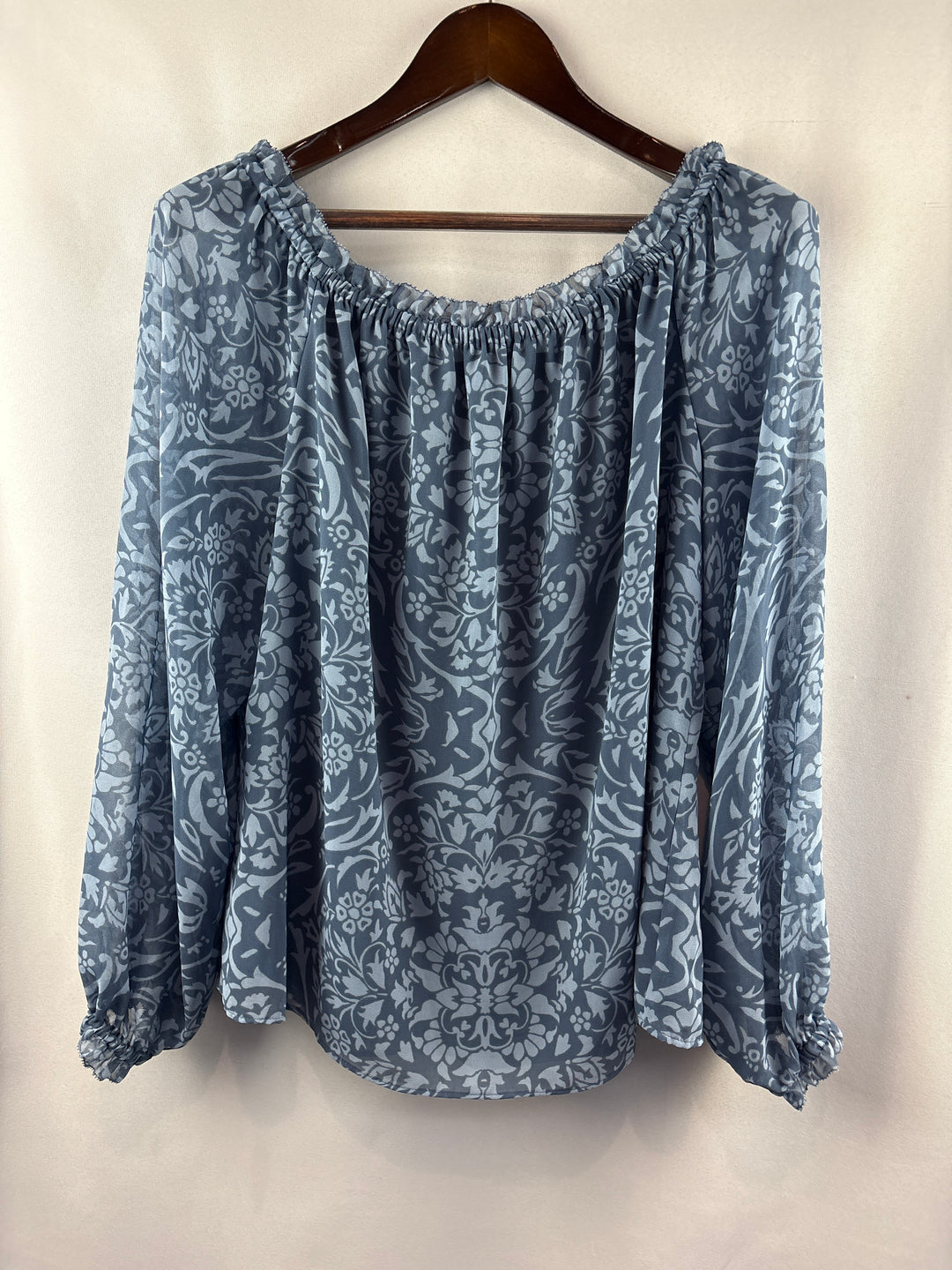 Women’s White House Black Market XL Blue Patterned Blouse