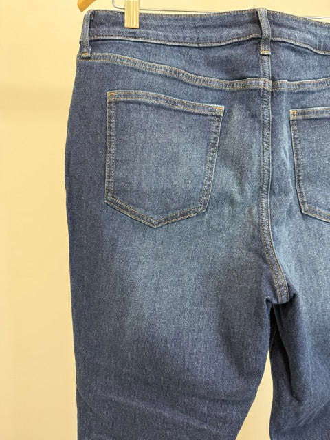 Simply Vera Vera Wang Straight‑Leg Jeans Sz14 (Medium Blue, 28” Inseam)
