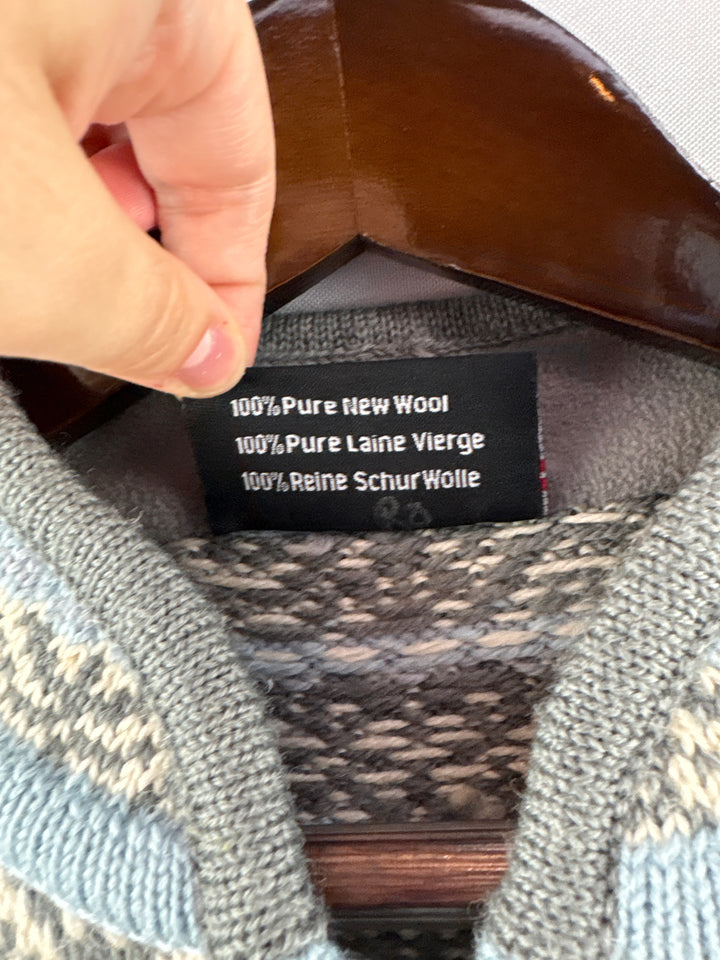 Women’s Ice Wear Small Cream Blue Gray Patterned Cardigan