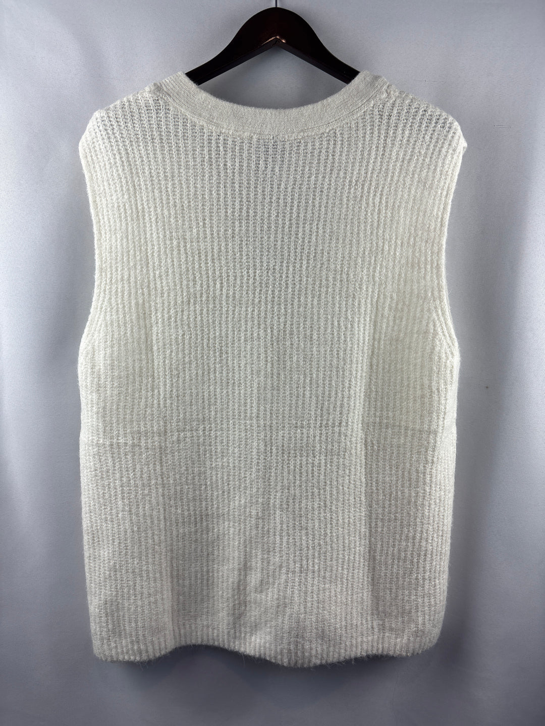 Women’s Ulla Popken Size 16/18 Cream V-Neck Sweater Vest