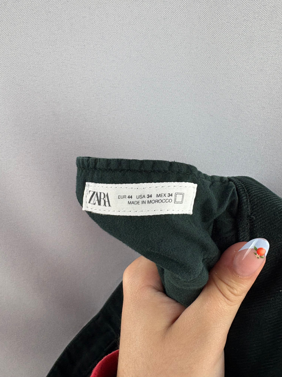 Men’s Zara Size 34 Black Corduroy Wide-Leg Pants