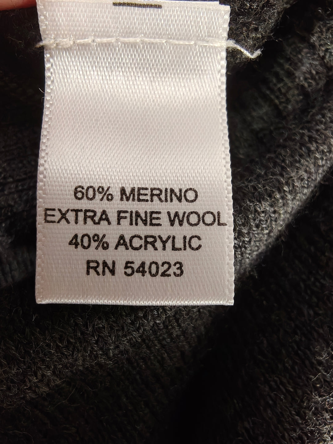 Women’s Banana Republic Camo Sweater Gray Size M