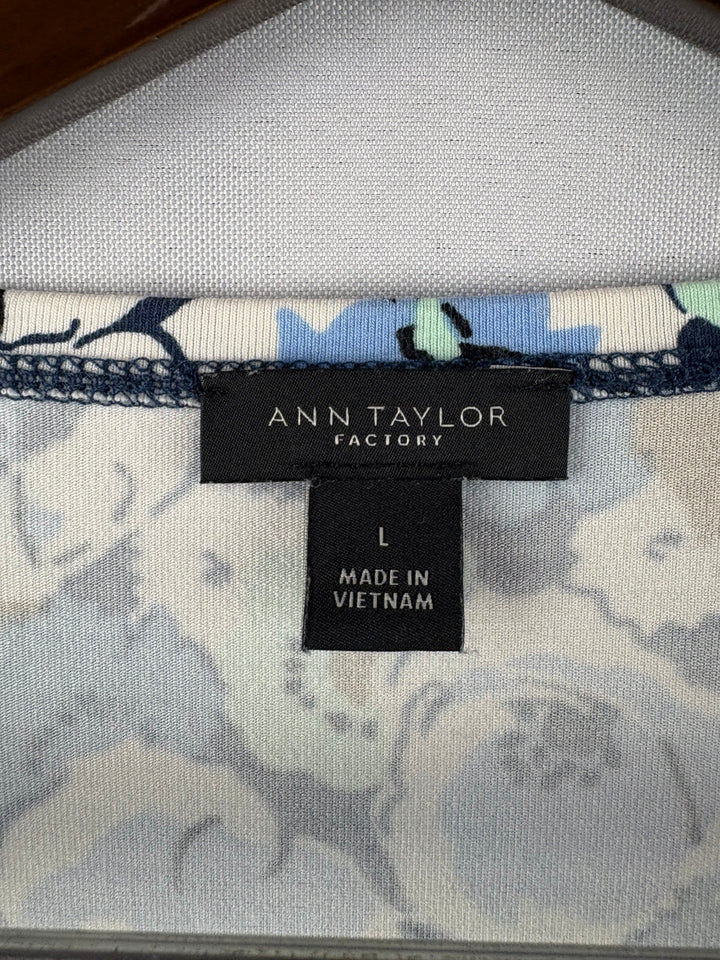 Women’s Ann Taylor Factory Large White, Blue, Brown Floral Blouse