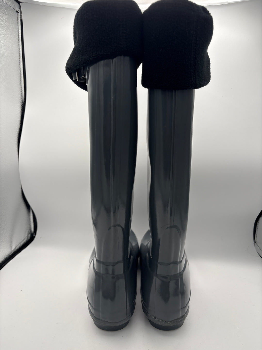 Women’s Hunter Size 9 Clay Gray Rain Boots w/ Black Fleece Socks