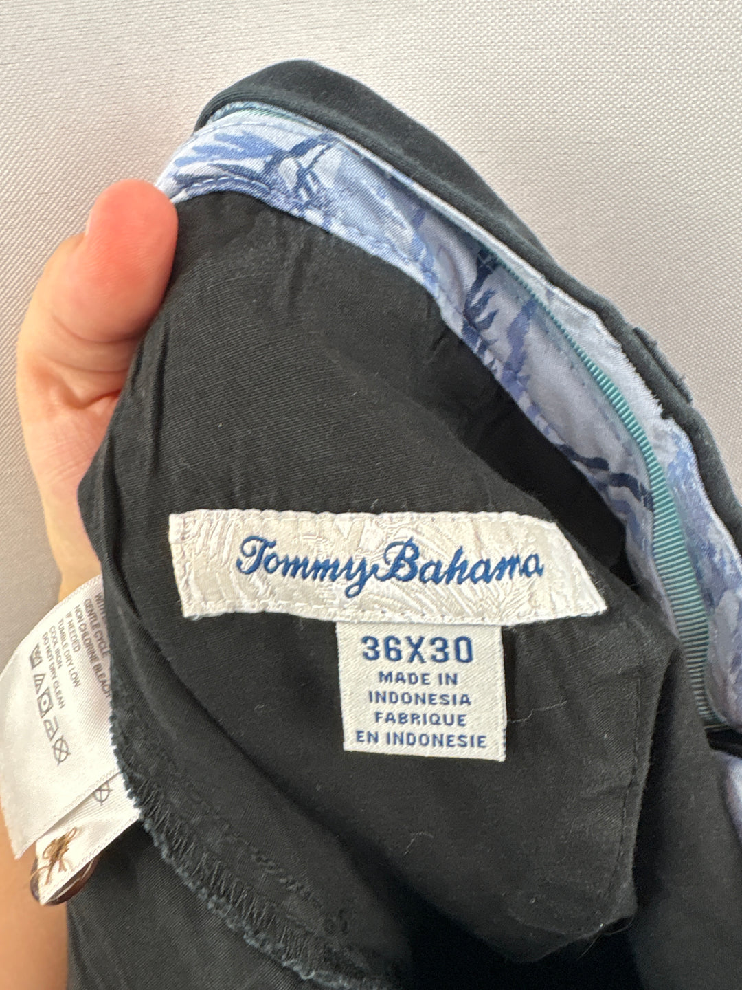 Men’s Tommy Bahama Size 36x30 Navy Blue Straight Leg Pants