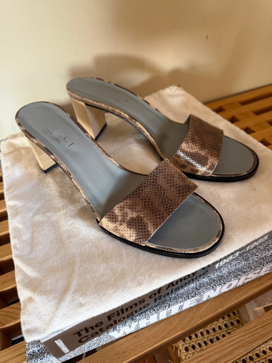 Gucci Tom Ford Era Snakeskin Print Leather Mule Sandals Wood Heel Size 7.5B