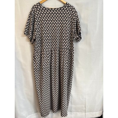 Women’s Lands End Size 3X Navy Blue Dress with White Flowery Seashell Design