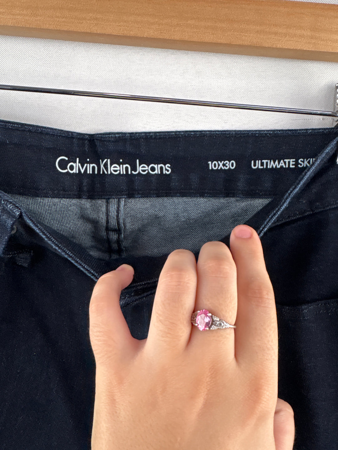 Women’s Calvin Klein Size 10x30 Dark Blue Skinny Jeans