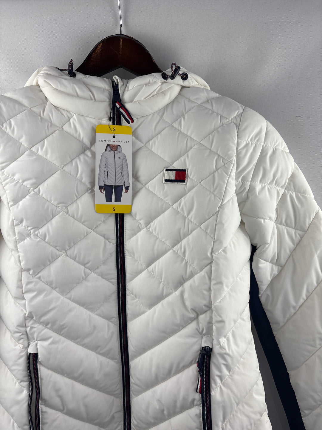 Women’s Tommy Hilfiger Small White Puffer Jacket
