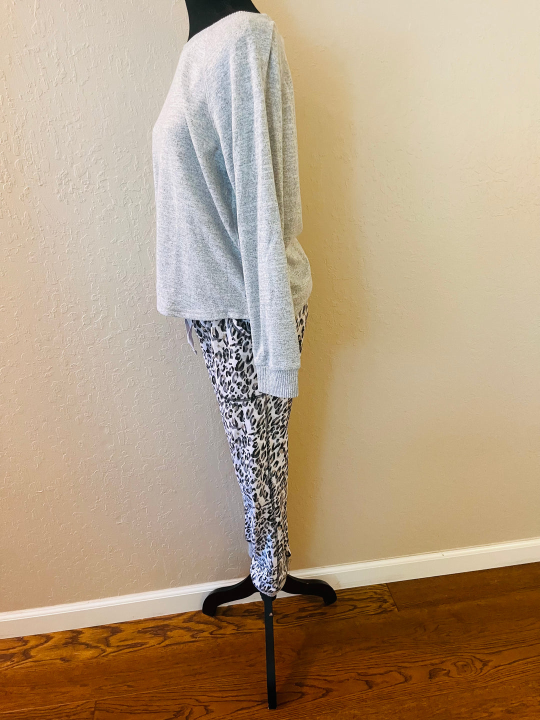 Live Love Lounge Women’s 3 Piece Pajama Lounge Set Cozy Sleepwear Matching Set