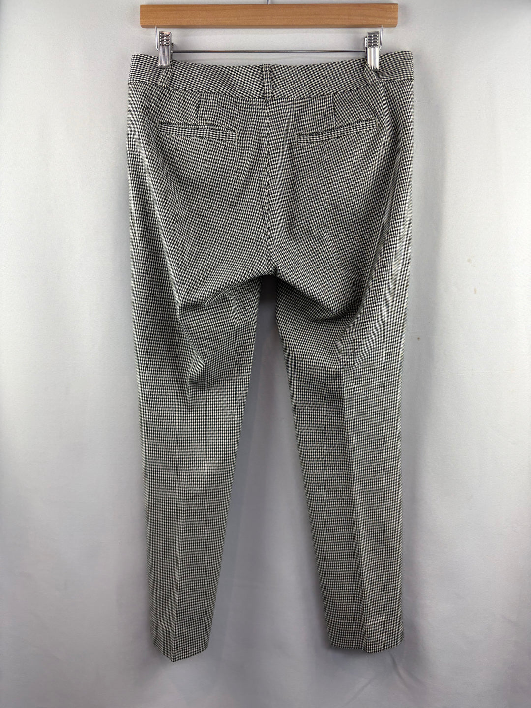 Women’s Banana Republic Size 4 Black & White Checkered Pleated Slacks
