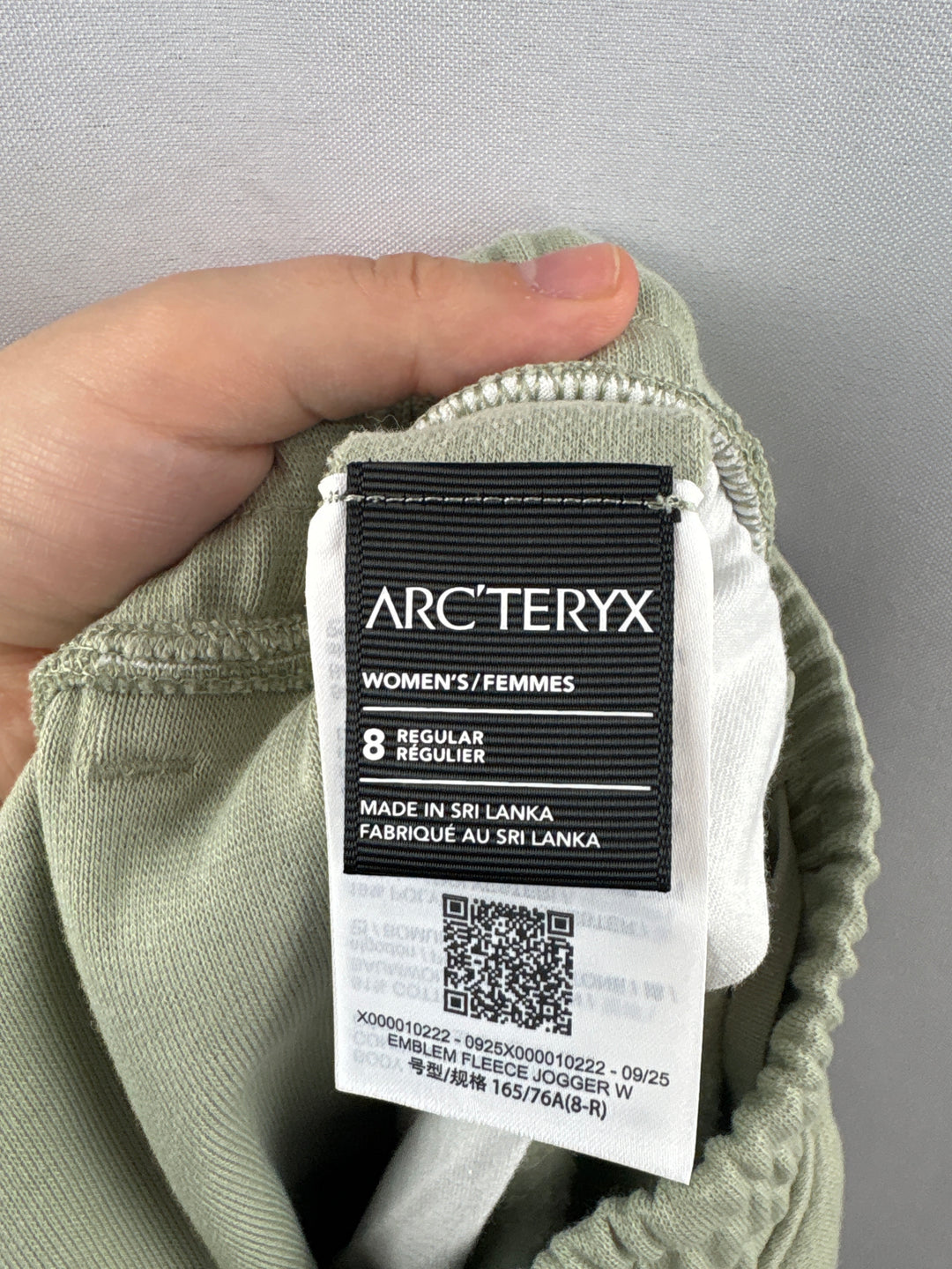 Women’s Arc’Teryx Size 8 Pale Green Fleece Joggers