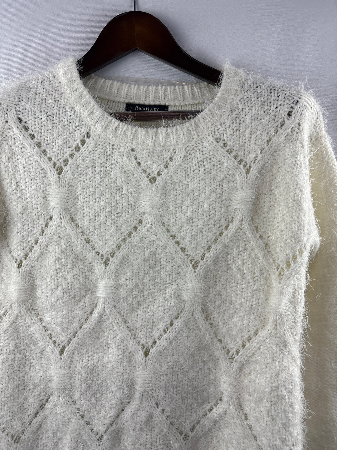 Women’s Relativity Small Cream Fuzzy Knit Sweater