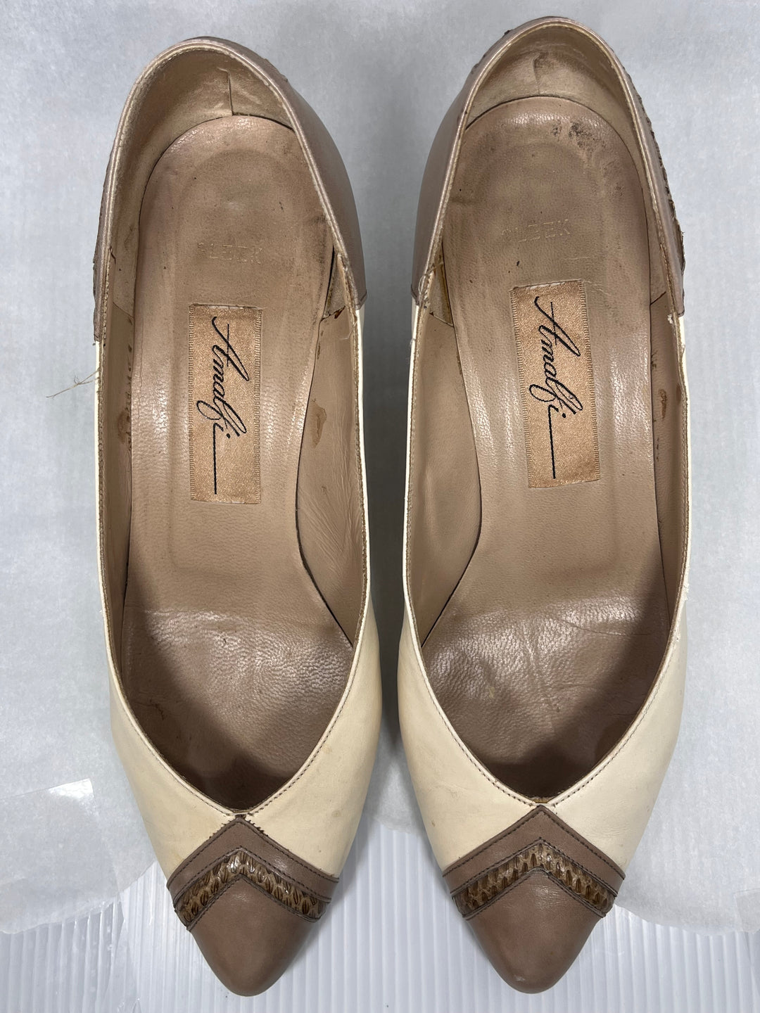 Amalfi Italian Leather Cream and Tan Pumps with Snakeskin Design Size 6.5