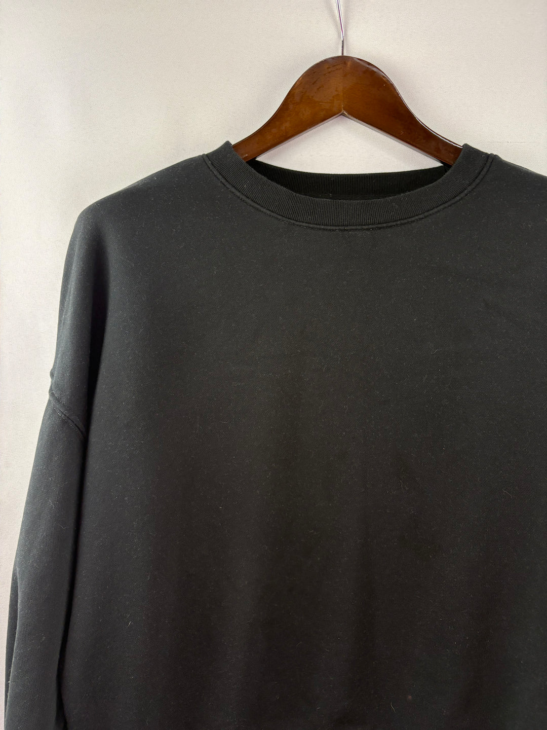 Women’s GAP Medium Black Crewneck Sweater