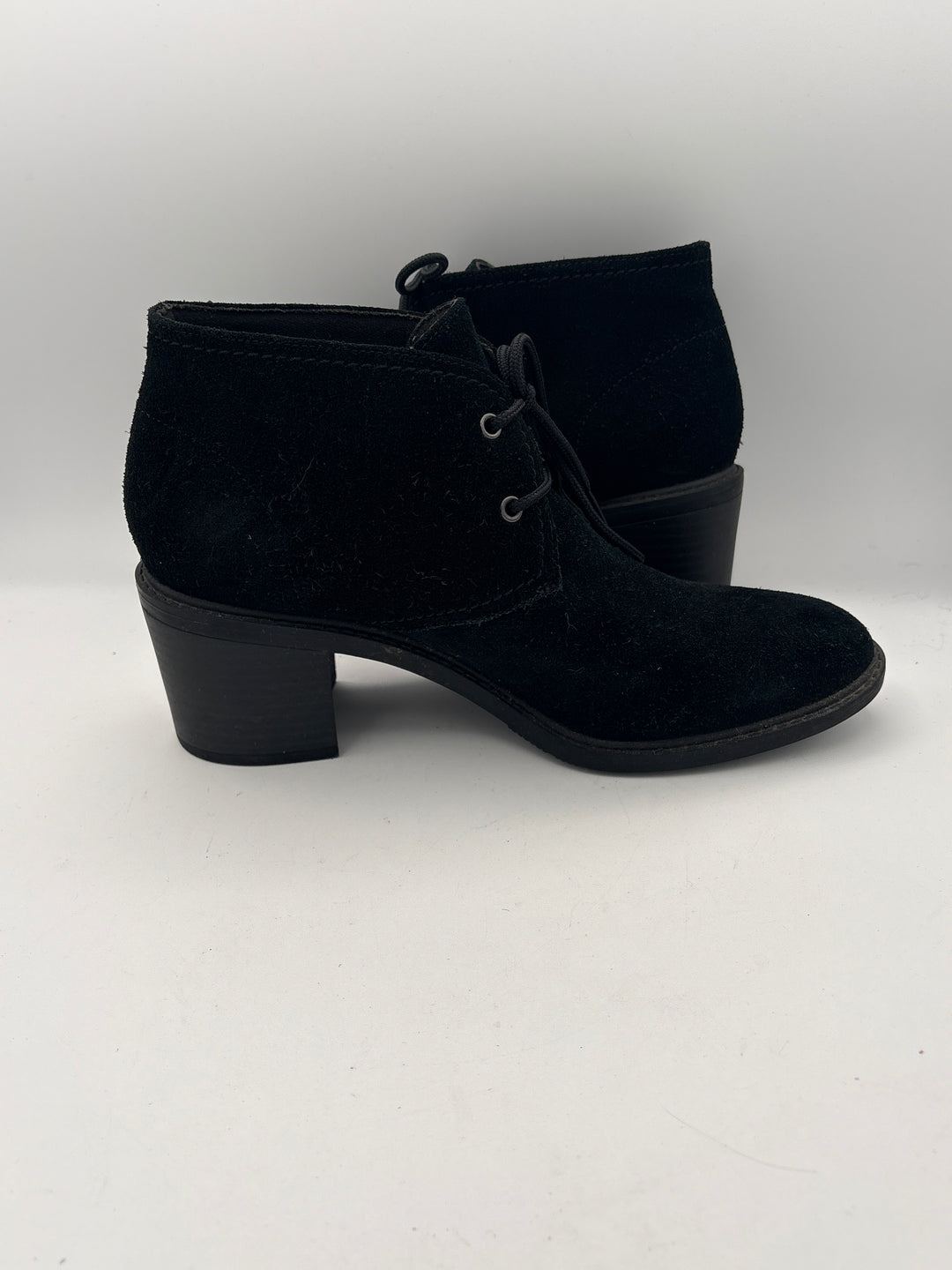 Women’s Clark’s Size 10 Black Suede Ankle Boots