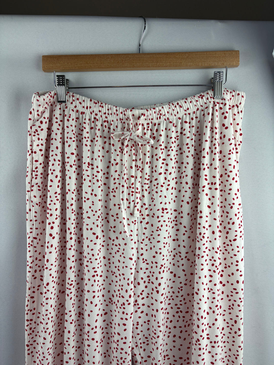 Women’s The Cat’s Pajamas Size 1X White w/ Red Dots PJ Set
