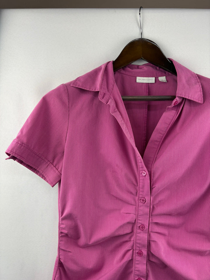 Women’s New York & Company Medium Magenta Button Up Blouse