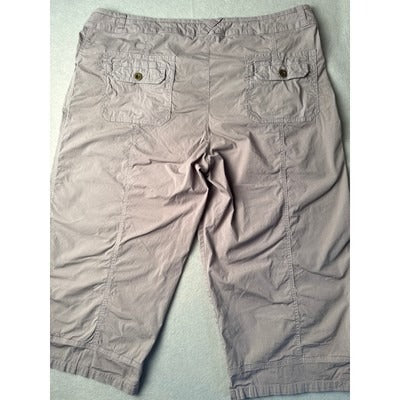Women’s Fresh Produce Grey Capri Cargo Pants Sz 1X