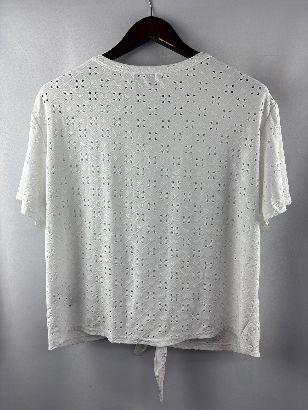 Women’s Zac &amp; Rachel Size 1X White V-Neck T-Shirt