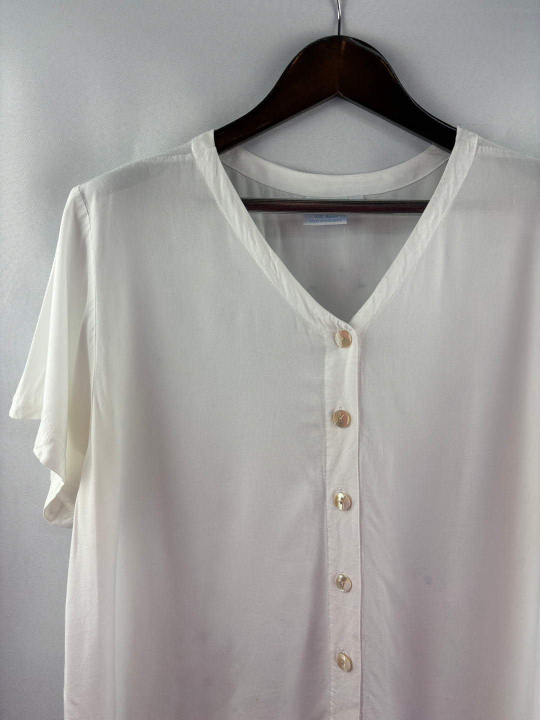 Women’s Blue Ginger XL White Button Up Blouse