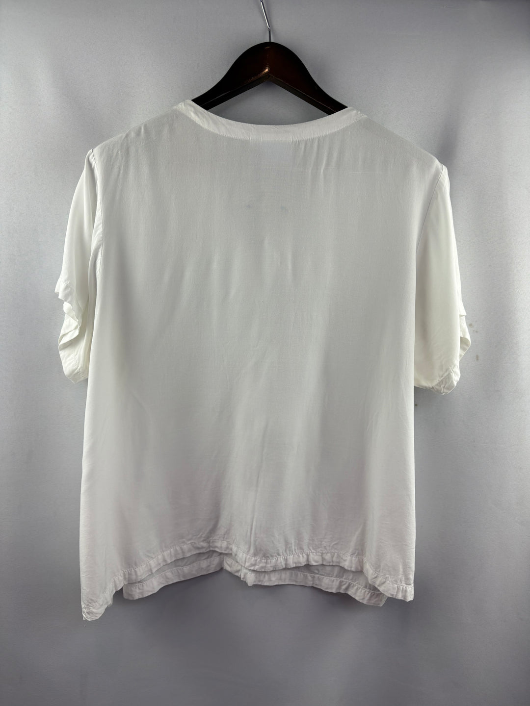 Women’s Blue Ginger XL White Button Up Blouse