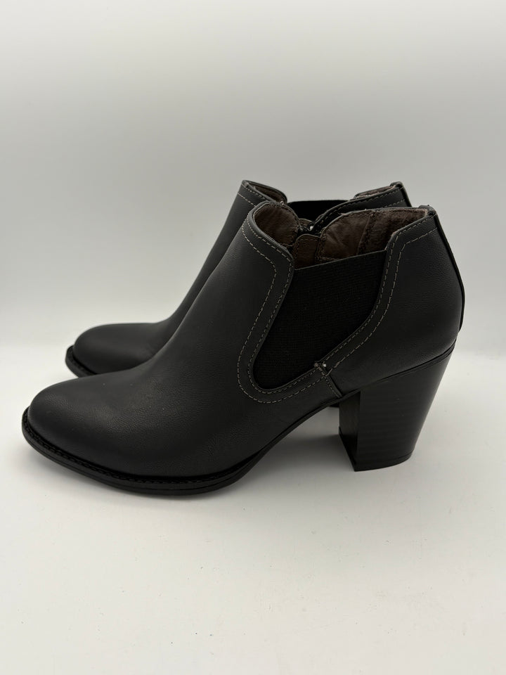 Women’s Eüro Soft Size 8 Black Leather Ankle Boots