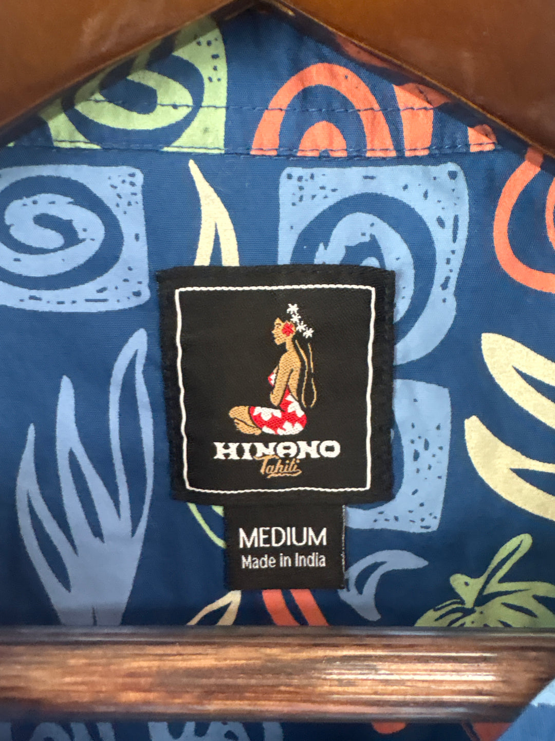 Men’s Hinano Tahiti Medium Blue Hawaiian Patterned Button Up