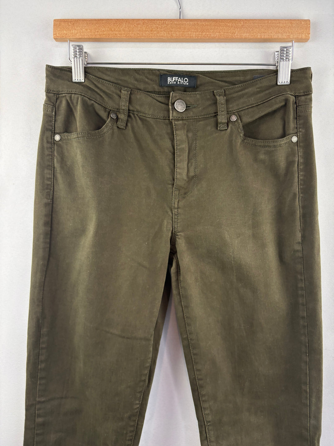 Women’s Buffalo David Bitton Size 4/27 Olive Green Skinny Jeans
