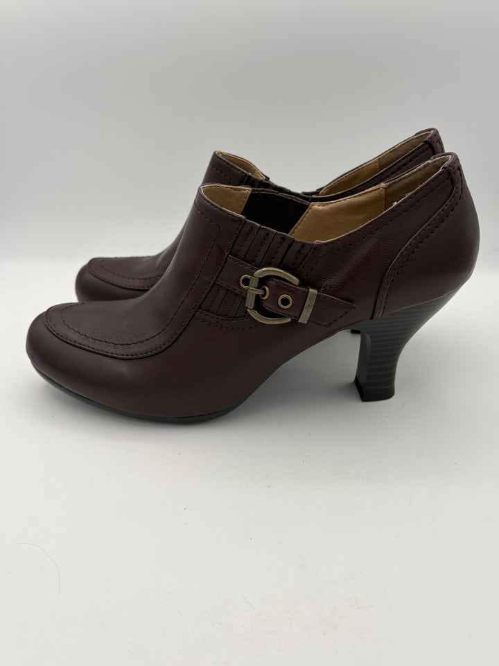 Women’s White Mountain Size 8.5 Brown Leather Heeled MuleS