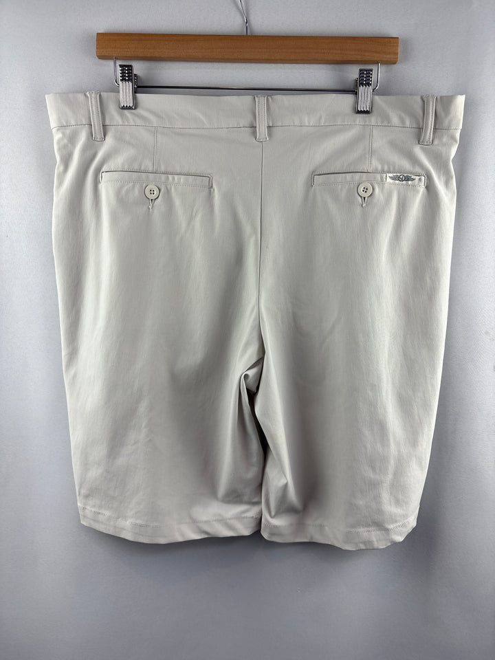 Men’s Straight Down Size 36 Khaki Golf Shorts