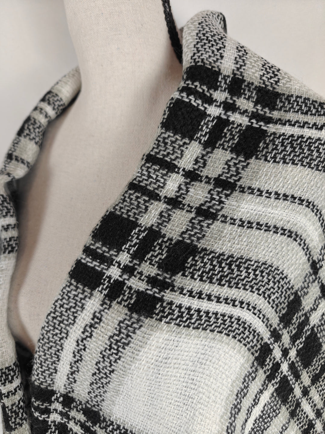 Women Unbranded Plaid Blanket Scarf Black White One Size