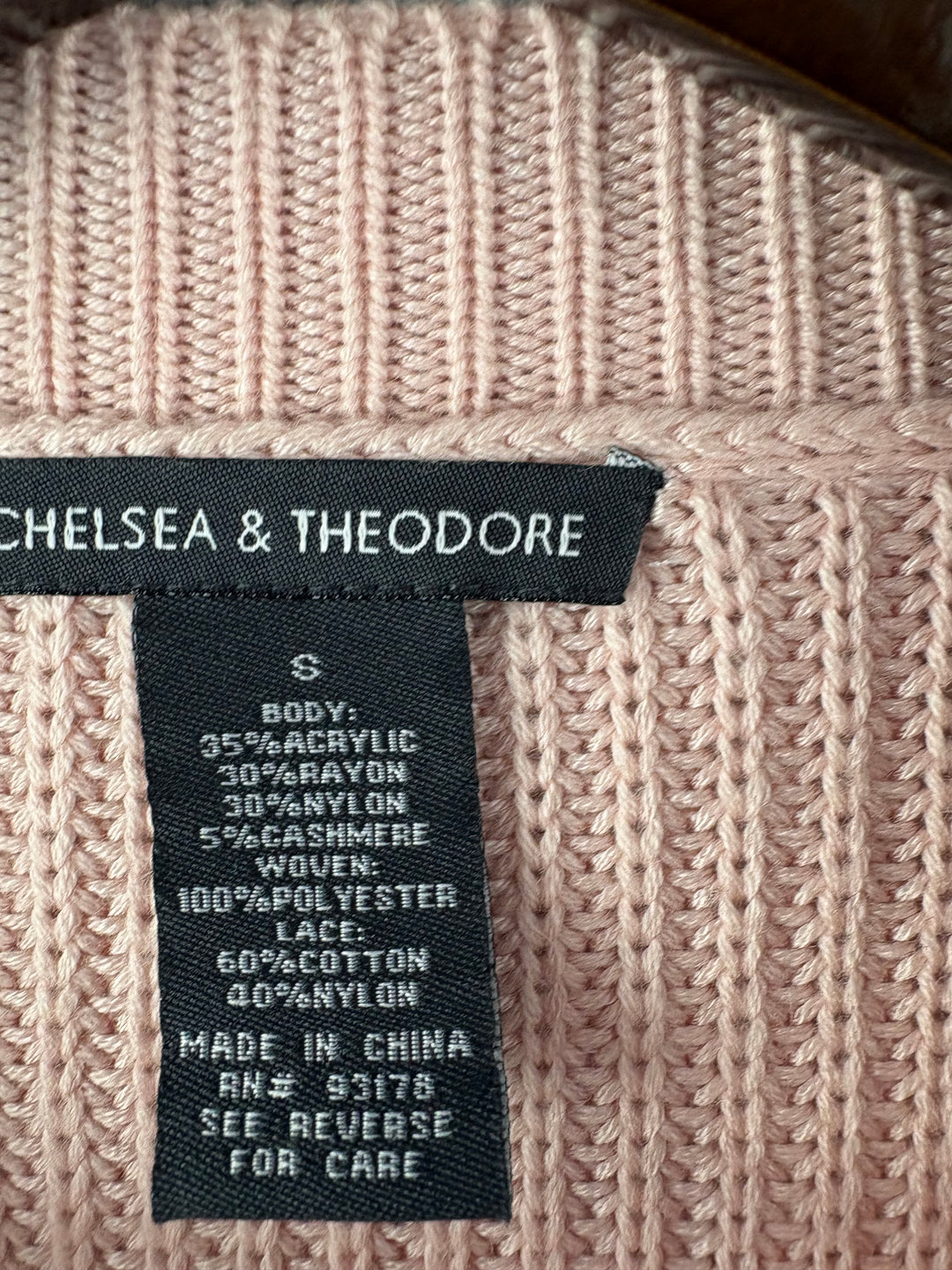 Women’s Chelsea & Theodore Small Millennial Pink Sweater
