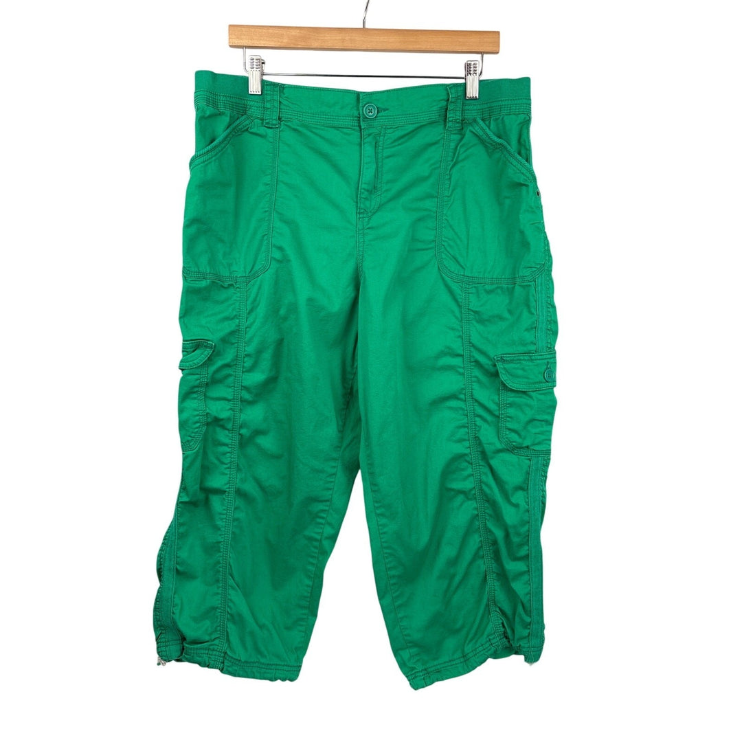 Women’s Style&Co Size 16 Green Cargo Capri Pants