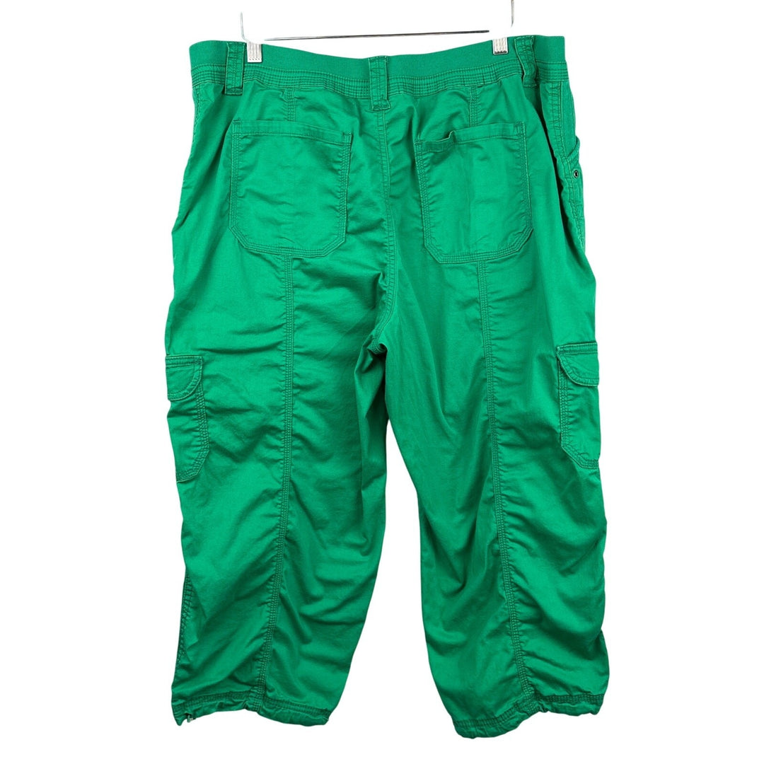 Women’s Style&Co Size 16 Green Cargo Capri Pants