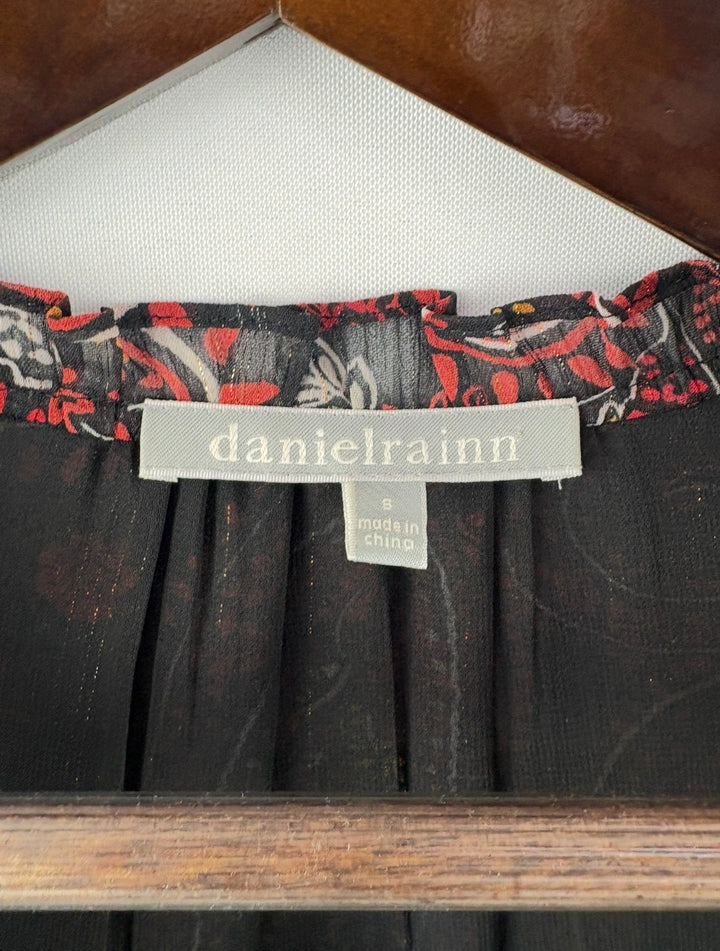 Women’s Daniel Rainn Small Black & Red Paisley Blouse