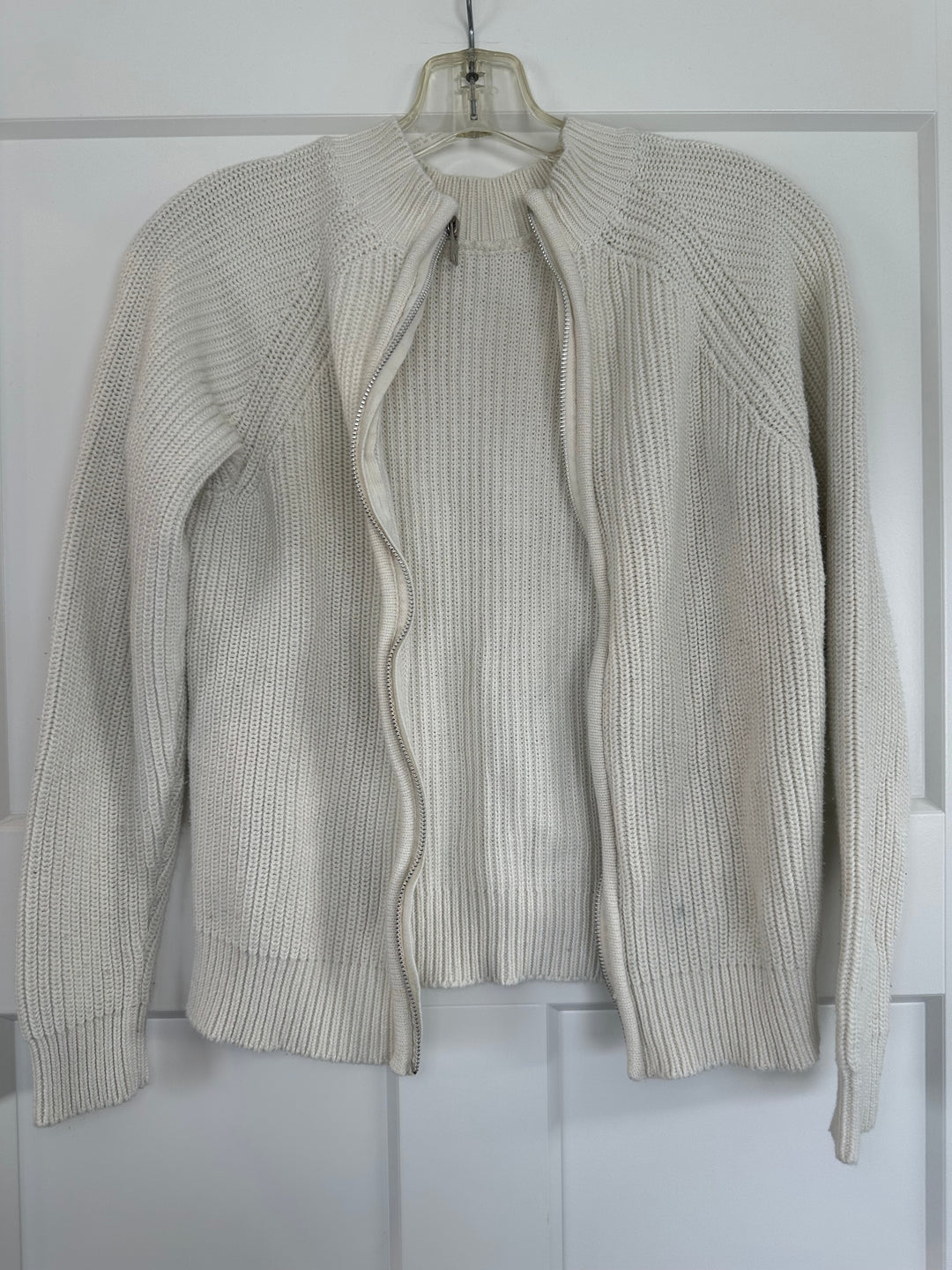 HM Womens Cream Cable Knit Sweater with Back Zipper Size XS
