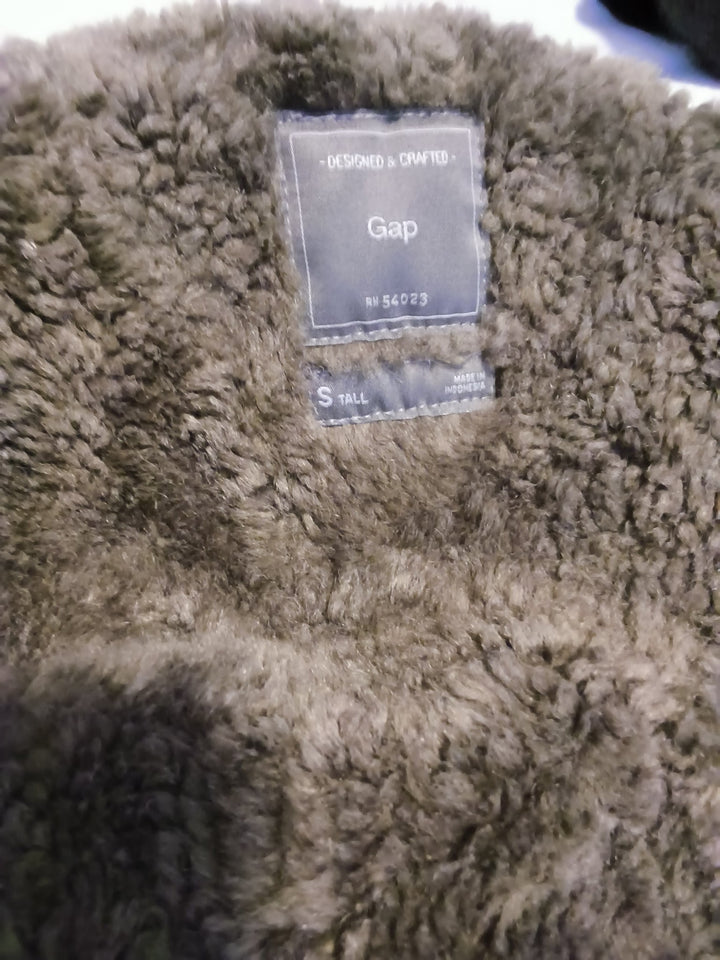 Gap Hooded Camouflage Military Utility Jacket With Cargo Pockets and Zip Front