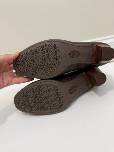 Sofft Leona Leather Loafer Pumps Chocolate NWT Sz9.5