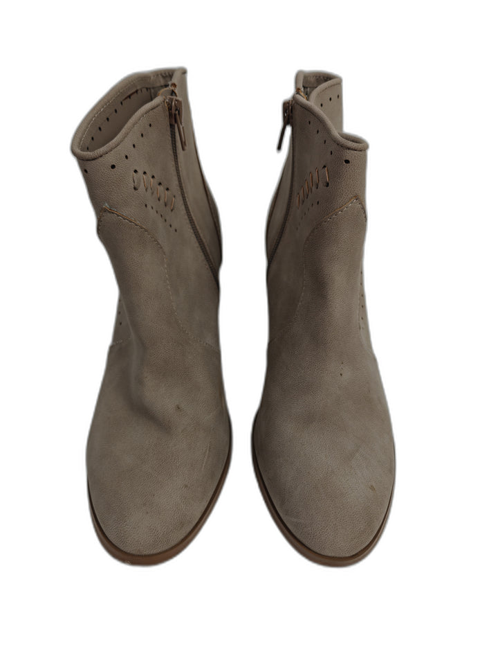 Womens Restricted Ankle Boots Taupe Size 9