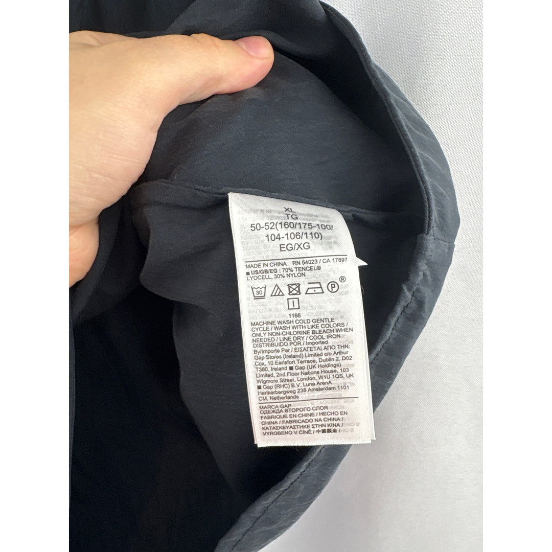 Women’s GAP XL Dark Gray Cropped Tank w/ Front Knot
