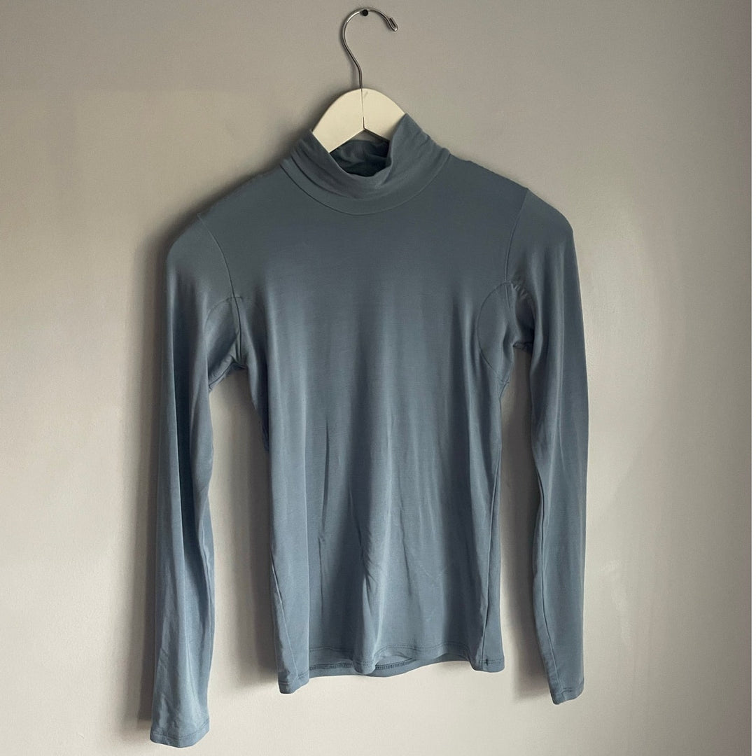 Numi Consciously Kind Tencel Lycra Turtleneck Blue Shirt Sweatproof Undershirt Small Base Layer