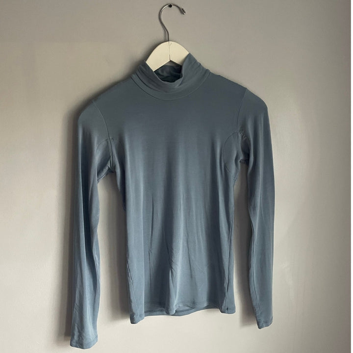 Numi Consciously Kind Tencel Lycra Turtleneck Blue Shirt Sweatproof Undershirt Small Base Layer