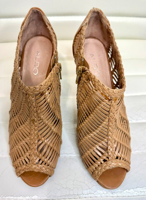 ALDO Camel Woven Leather Peep-Toe Y2K Booties Sz7