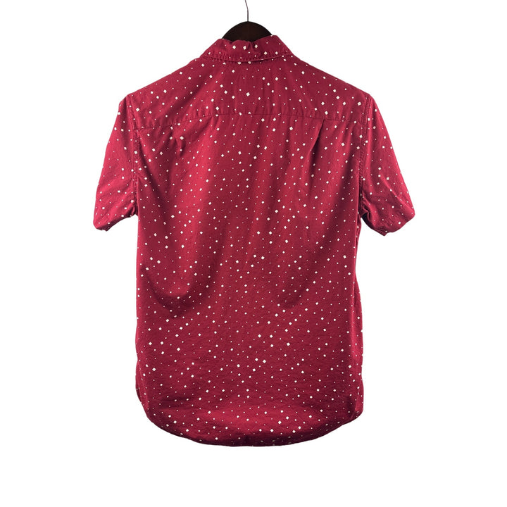 Men’s American Eagle Small Red Short Sleeve Button Up w/ White Diamond Pattern