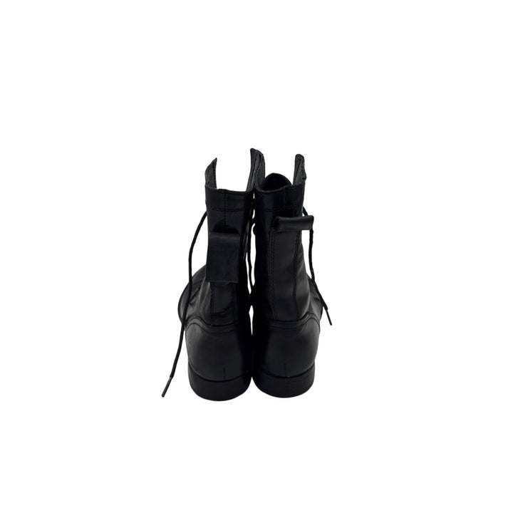 Women’s Bòrn Size 7 Black Patent Leather Combat Boot